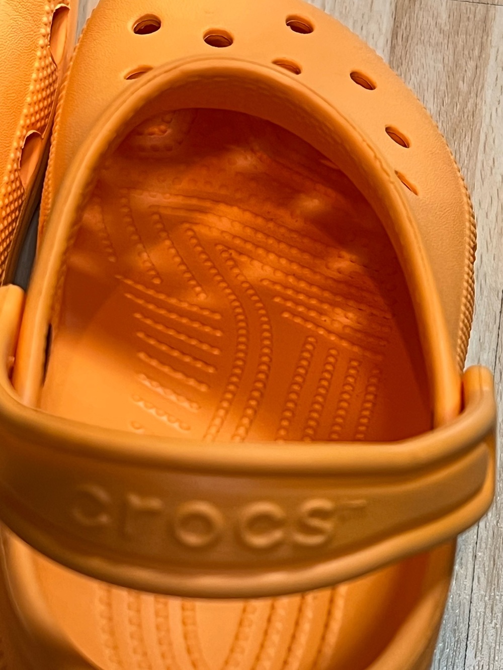 CROCS Kid’s Classic Clog - sz Junior 2 - Picture 8 of 16